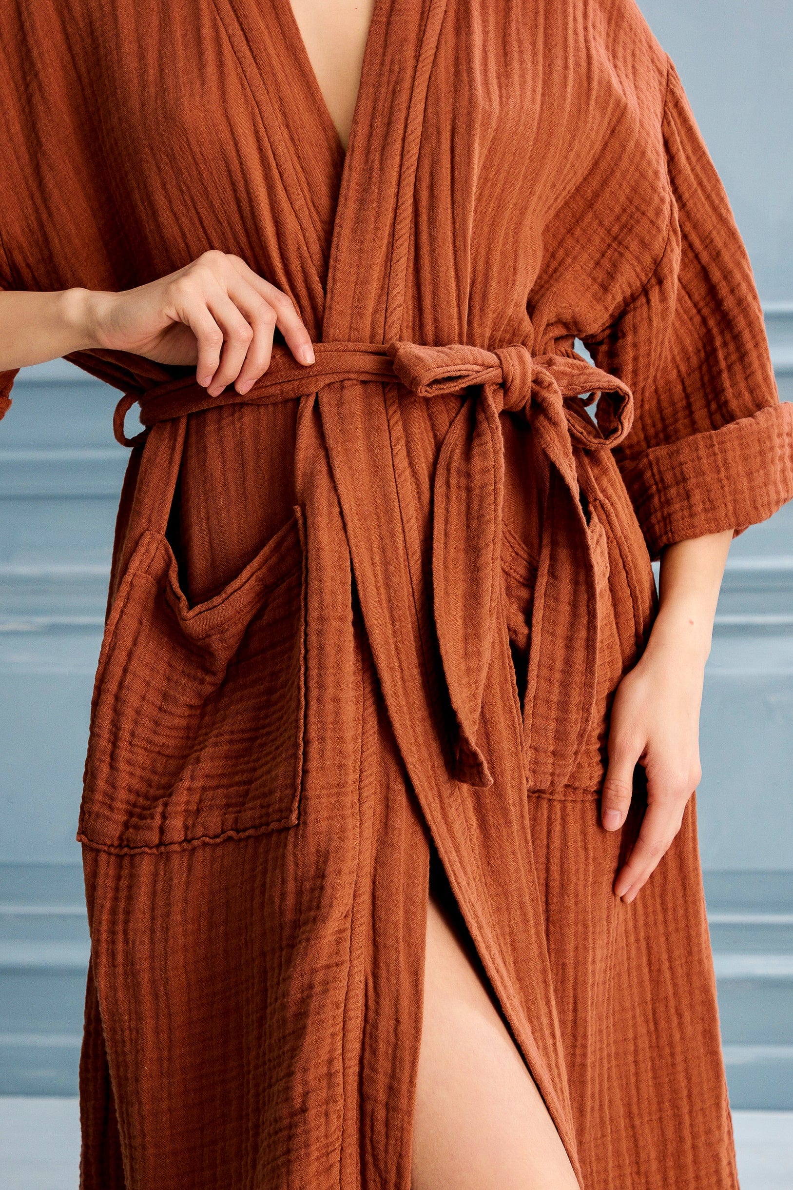 Women's Linen Robe in Cinnamon